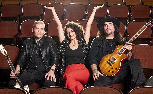 12. April: „Blues Caravan“ in der Reithalle Offenburg.
Foto: Stadt Offenburg - Tino Sieland 12. April: „Blues Caravan“ in der Reithalle Offenburg.
Foto: Stadt Offenburg - Tino Sieland
