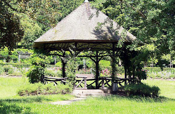 19. August 2024: Gemeinsamer Brunch mit Städtepartnerschaften in Emmendingen - Veranstaltung rund um den Pavillon im Stadtgarten.
Foto: Stadt Emmendingen 19. August 2024: Gemeinsamer Brunch mit Städtepartnerschaften in Emmendingen - Veranstaltung rund um den Pavillon im Stadtgarten.
Foto: Stadt Emmendingen