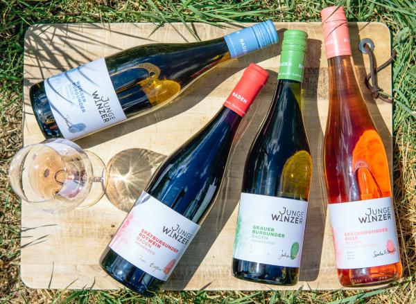 Erfolgreiche Weinlinie JUNGE WINZER | Bildquelle: Badischer Winzerkeller eG Erfolgreiche Weinlinie JUNGE WINZER | Bildquelle: Badischer Winzerkeller eG