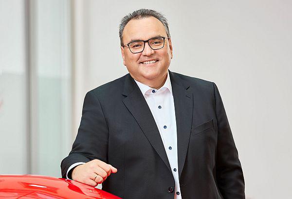 Vermögensbarometer 2024 der Sparkasse veröffentlicht: Raus aus dem Krisenmodus.
„Die Menschen werden langsam optimistischer!“ Daniel Zeiler (Vorstandsvorsitzender der Sparkasse Freiburg-Nördlicher Breisgau).
Foto: Sparkasse Freiburg-Nördlicher Breisgau Vermögensbarometer 2024 der Sparkasse veröffentlicht: Raus aus dem Krisenmodus.
„Die Menschen werden langsam optimistischer!“ Daniel Zeiler (Vorstandsvorsitzender der Sparkasse Freiburg-Nördlicher Breisgau).
Foto: Sparkasse Freiburg-Nördlicher Breisgau