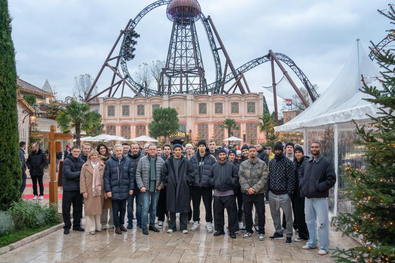Die Deutsche Fußball-Nationalmannschaft mit der Familie Mack im Themenbereich Kroatien
Bild: Europa-Park Die Deutsche Fußball-Nationalmannschaft mit der Familie Mack im Themenbereich Kroatien
Bild: Europa-Park