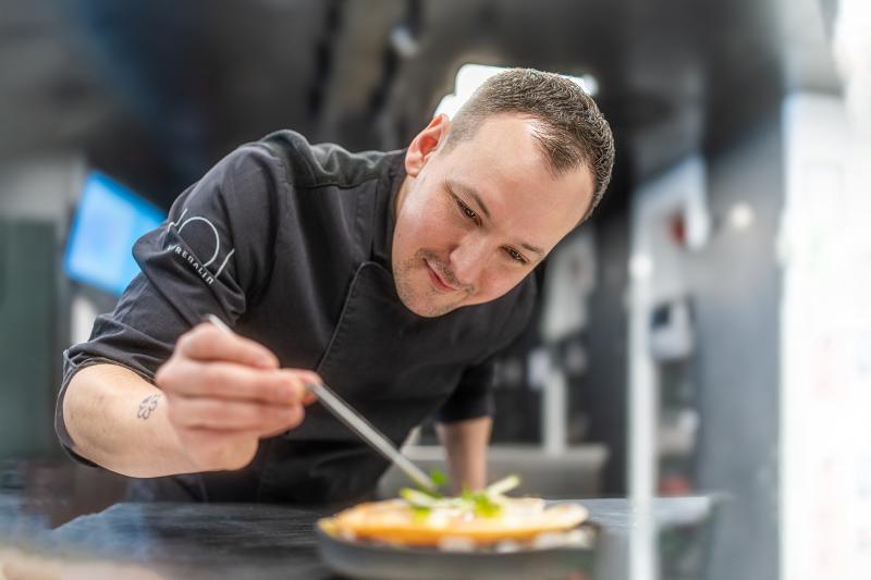 Der neue Head Chef von Eatrenalin Alexander Mayer | Bildquelle: Europa-Park Der neue Head Chef von Eatrenalin Alexander Mayer | Bildquelle: Europa-Park