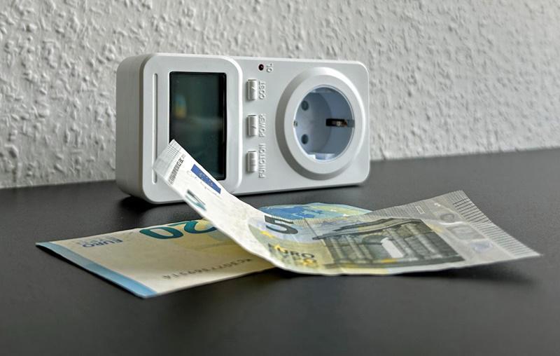 Wer Strom spart, spart bares Geld.
Foto: Wunsch Wer Strom spart, spart bares Geld.
Foto: Wunsch