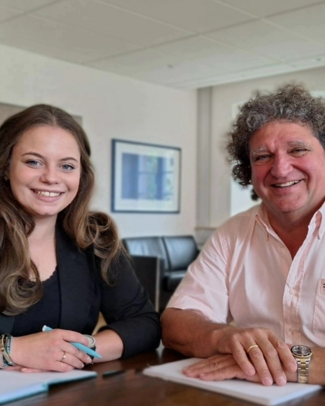 Stefanie Wernet mit Bürgermeister Berthold Schuler

Bild: Privat 